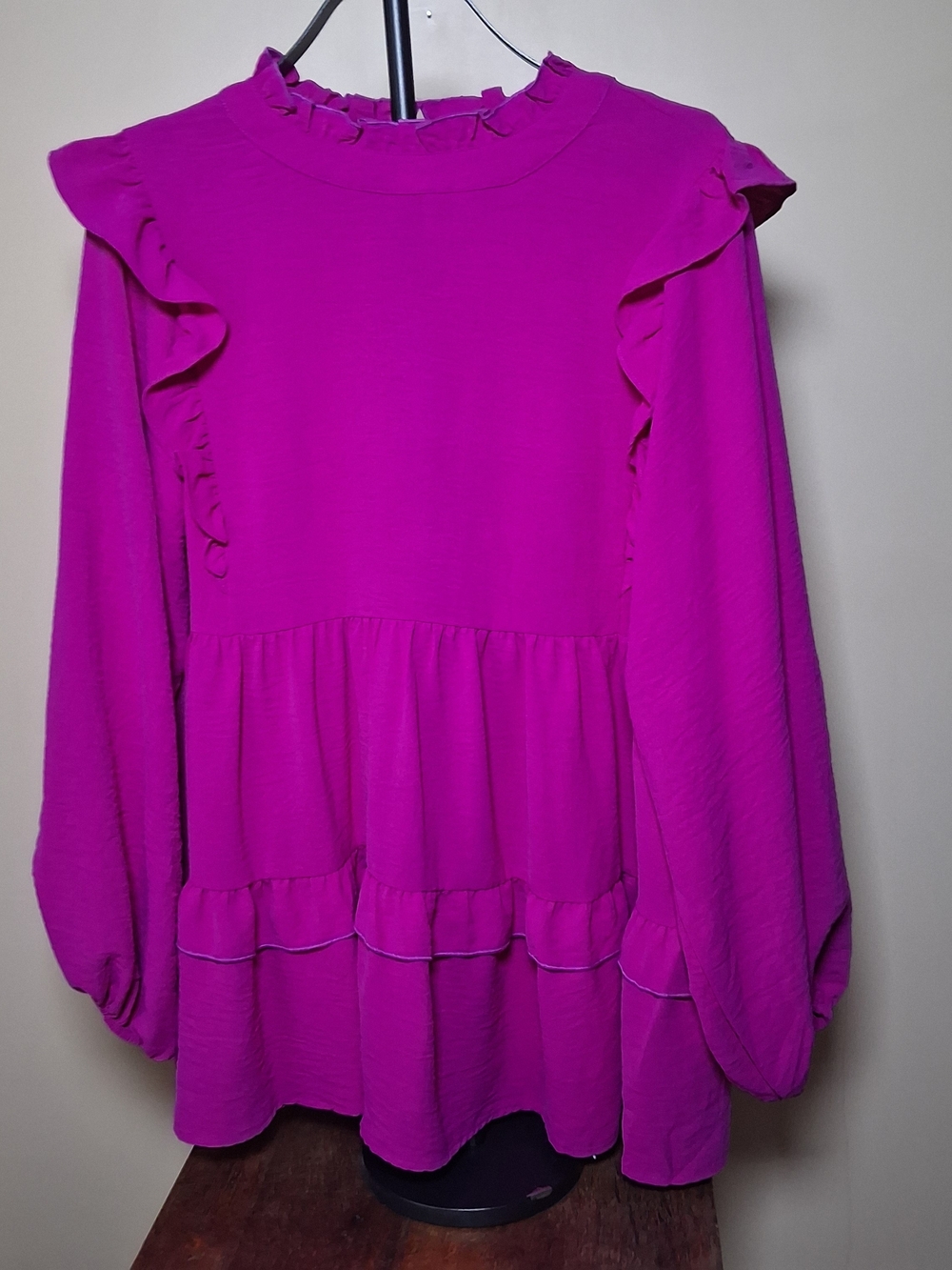 Jodifl Women's Magenta Ruffle Shoulder Peplum Tunic Top; Size L
